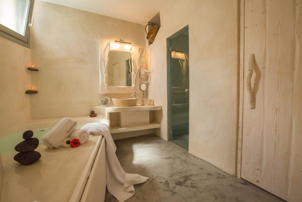 Love Nest With Hot Tub, Hammam & Outdoor Cinema Akrotírion Exterior foto
