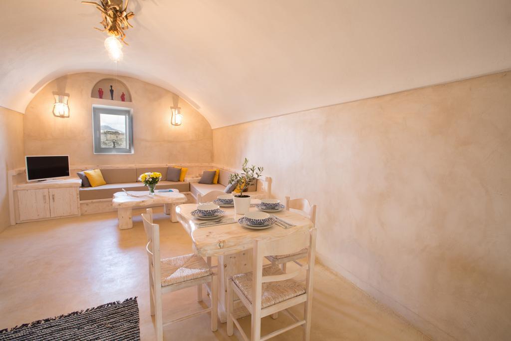 Love Nest With Hot Tub, Hammam & Outdoor Cinema Akrotírion Exterior foto