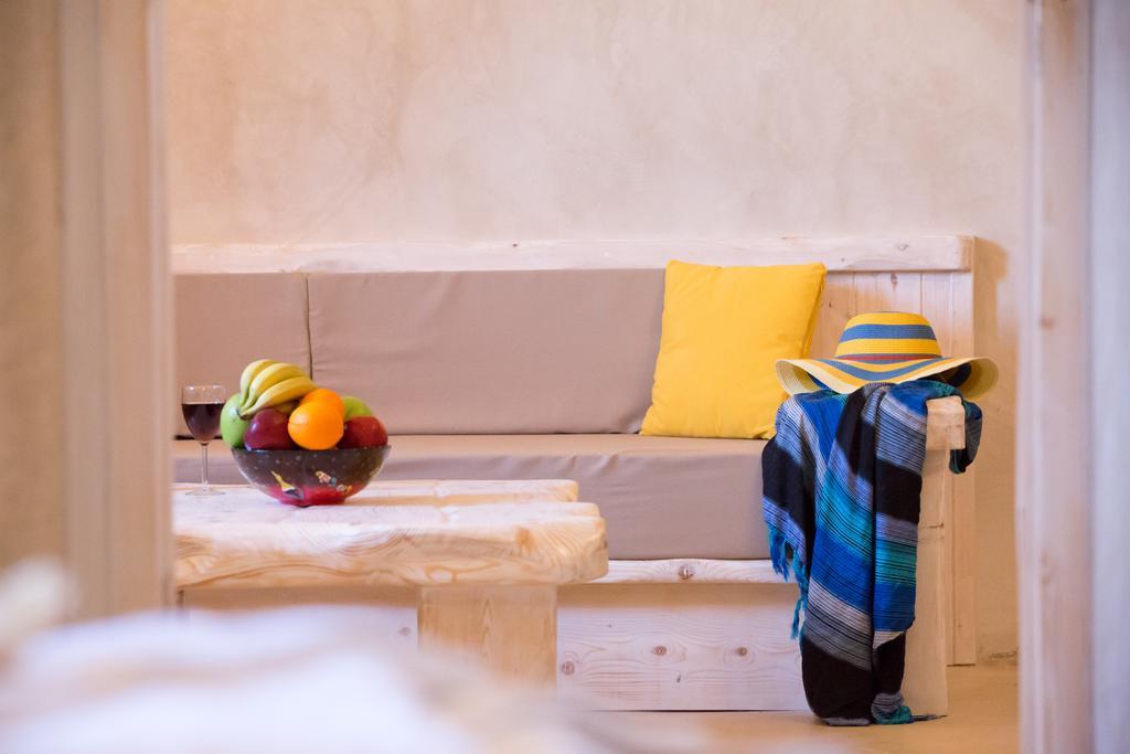 Love Nest With Hot Tub, Hammam & Outdoor Cinema Akrotírion Exterior foto