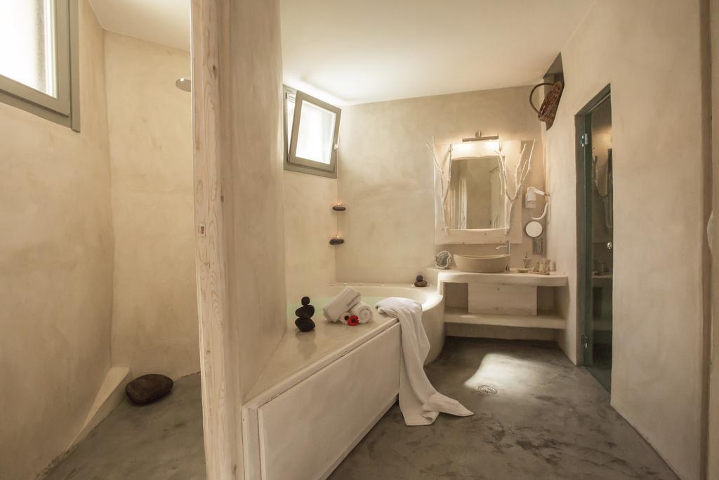 Love Nest With Hot Tub, Hammam & Outdoor Cinema Akrotírion Exterior foto